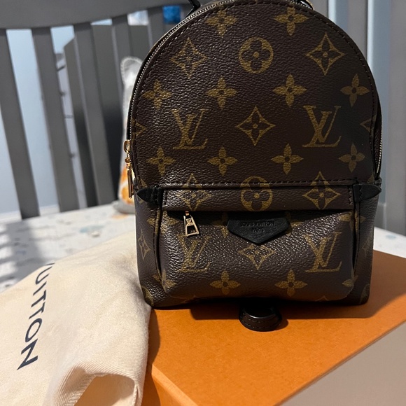 LV palm spring - Picture 1 of 3